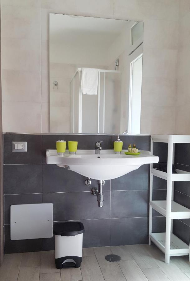 Guest House Web Room بيزا المظهر الخارجي الصورة
