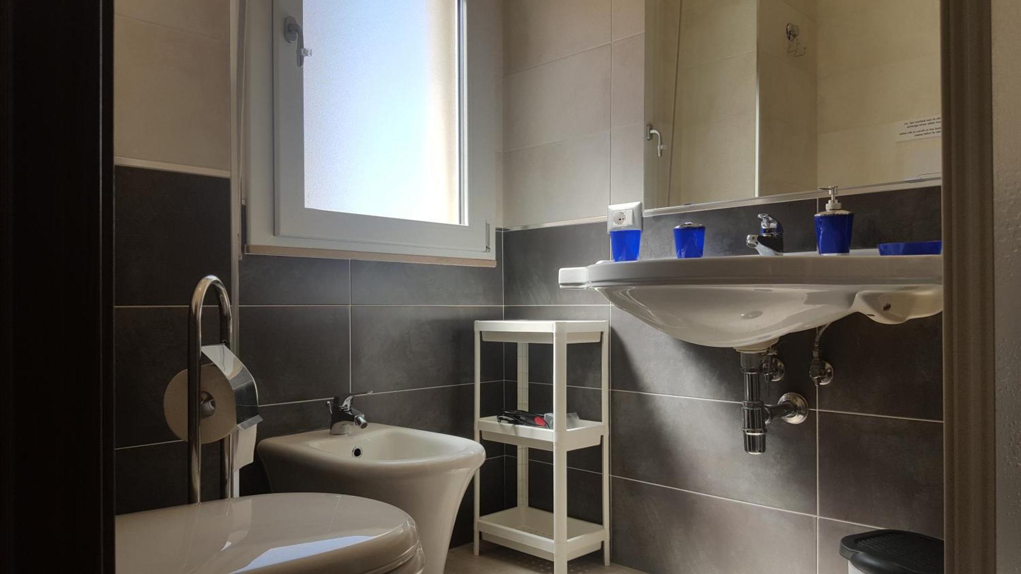 Guest House Web Room بيزا المظهر الخارجي الصورة