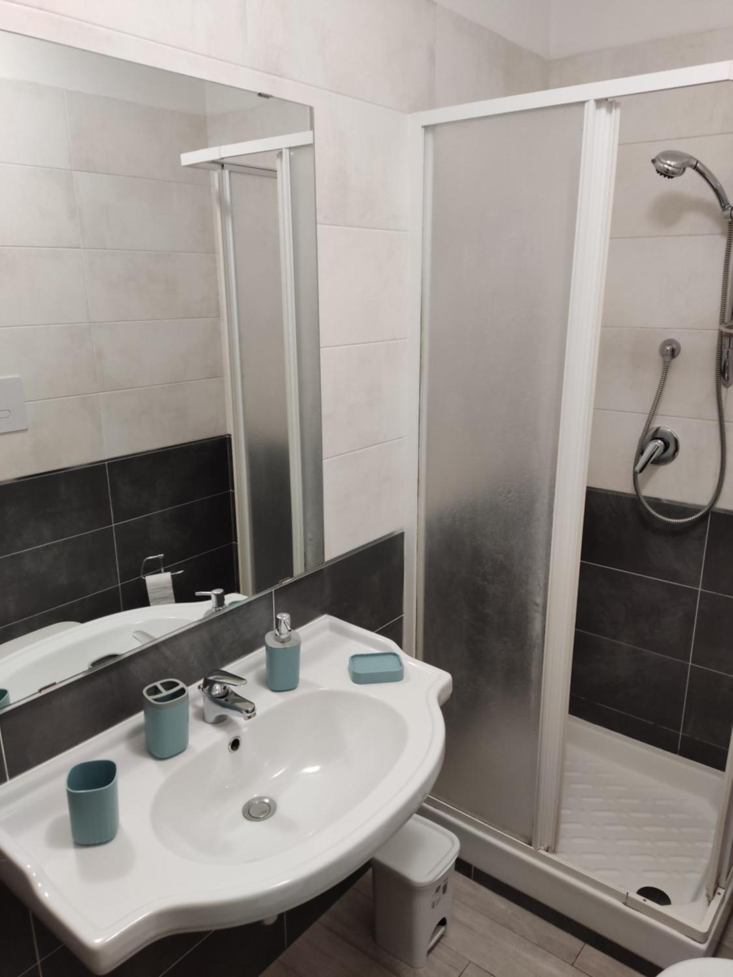 Guest House Web Room بيزا المظهر الخارجي الصورة